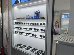 -光明眼镜·蔡司授权(徐泾店)