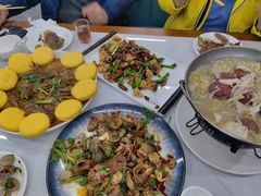 -一口猪海鲜浑锅·东北家常菜