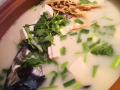 姜君千岛湖鱼头-姜君·千岛湖鱼头馆(浦东大道店)