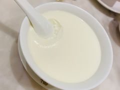 -香港百合居(LCM置汇旭辉广场店)