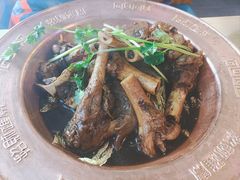 -临沂铁锅鲜鸡现炒青椒大公鸡干煸鸡(三元桥店)