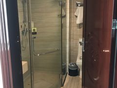 -维也纳酒店(罗湖口岸国贸东门店)