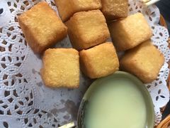 炸一口西多士-黄师奶甜品店