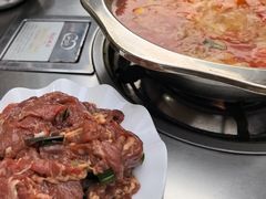-黄利砖万峰林布依特色酸笋牛肉馆