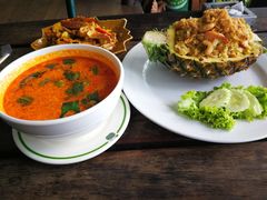 -Green Tree Rest. & Pub