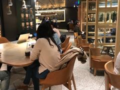 大堂-星巴克臻选(国贸商城首店)