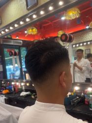 -东方先生国潮男士理发馆