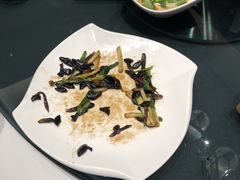 葱爆鸡枞菌-民国红公馆·秦淮八艳(夫子庙店)