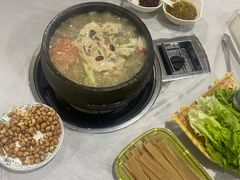 -鲁朗纳麦石锅鸡庄园