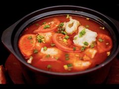 石锅番茄鱼-周鱼小馆石锅酸菜鱼(活力汇店)