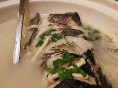 砂锅鱼头-梦都海鲜酒家(万达广场江桥店)