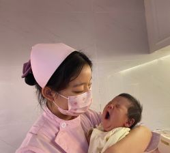 -盈月阁母婴护理中心·月子中心·月嫂育儿嫂