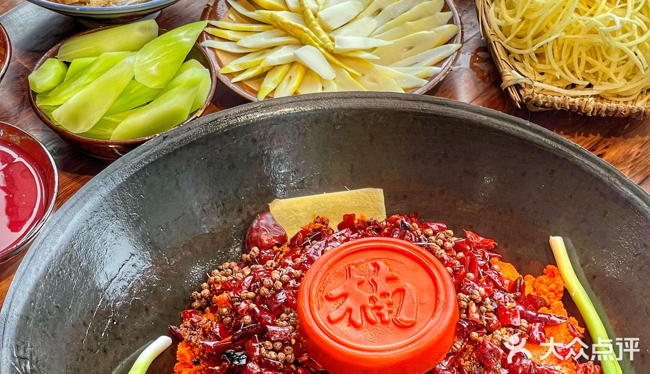 疫情过后你最想吃什么？ 想不想炫一顿热气腾腾的火锅🍲