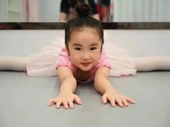 -小芳舞蹈团·少儿舞蹈·中国舞(龙江校区)