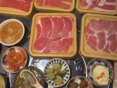 -匠牛亭·锅物烧肉放题自助(昆百大·泰业城店)