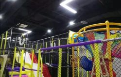 -蹦贝运动中心·蹦床·攀岩·闯关(龙岗店)