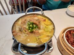 -渝是乎川渝小炒(新世界百货望京店)