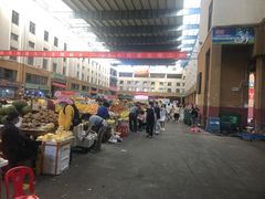 -三亚新鸿港水果一级批发市场