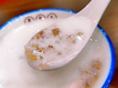 桃胶椰汁-五条人糖水铺(武林总店)