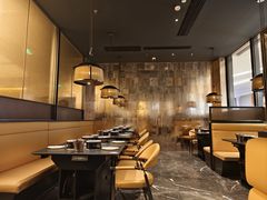餐具摆设-钱小奴海鲜自助黑金店(杭州滨江龙湖店)