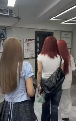 -iu潮牌·SALON