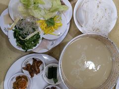 -桥香园云南过桥米线(金马碧鸡店)
