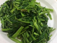 -纽顿熟食中心