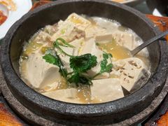 石锅蜂巢豆腐-申粤轩酒楼·三十年粤菜经典(丁香花园店)