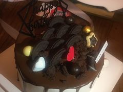 奥利奥淋面蛋糕-小麦穗私人订制蛋糕·甜品台(万达店)