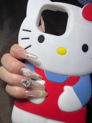 -UGIRL有个美甲
