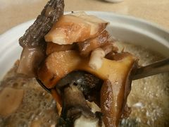 -东巴谷野生菌火锅餐厅