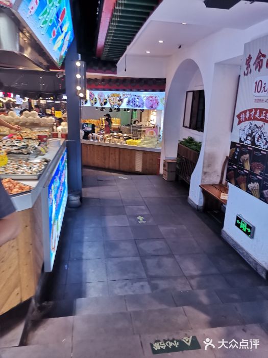 庙街旅游·美食广场(五一广场店)自助取餐区图片