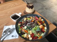 牛肉沙拉-怪 kafe.