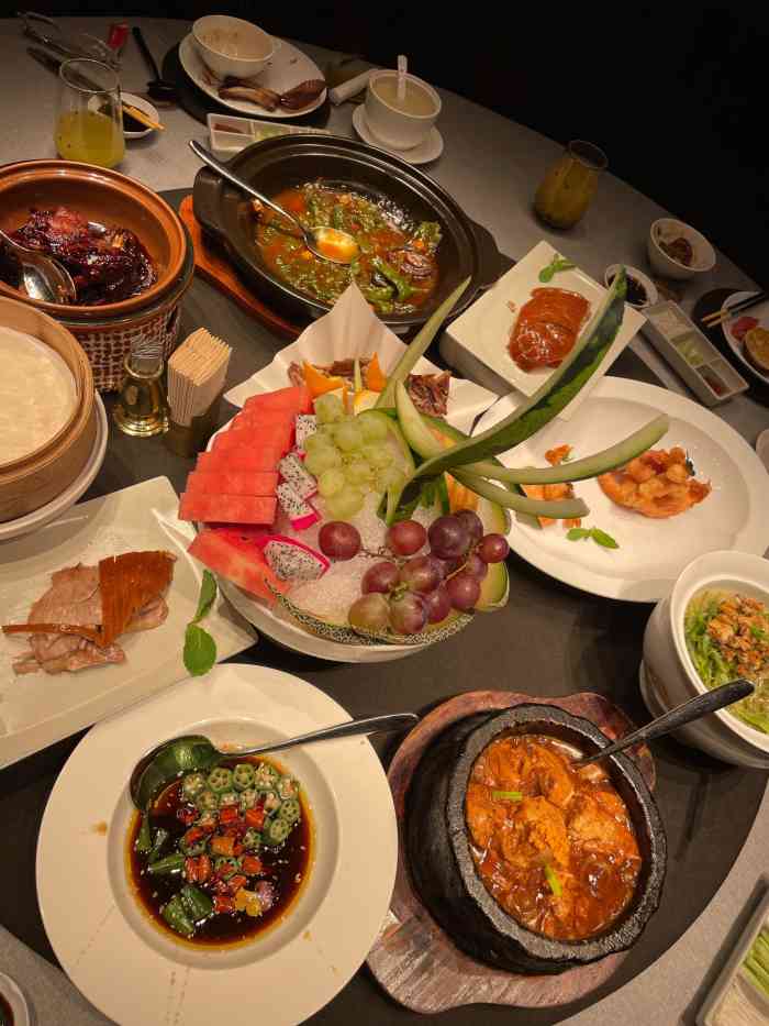 全鸭季henna(西城红场店)-"餐厅装修特别好,一层吧台很有特色,铜板特.
