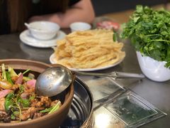 -胡须佬鸡煲四季火锅店(石厦西村直营店)