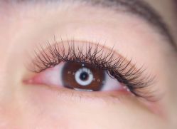 -纤纤玉手美甲美睫美容