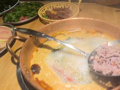 -洱火云南酸菜牛肉火锅(石景山当代商城店)