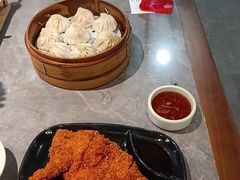 -莱莱小笼·乔艾