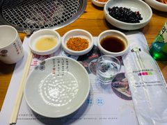 -草家酱蟹炭火烤肉店(珲春南路一店)