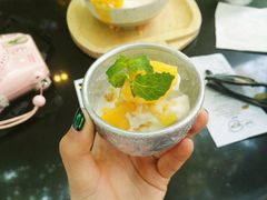 -莓园冰淇淋店