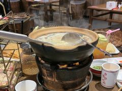 -阿润打边炉·鲜切鸡煲(华漕店)