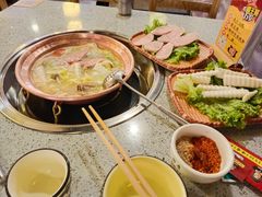 -阿婆情腊排骨火锅(忠义店)