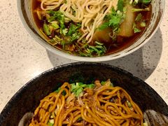 香辣牛腩面-食之六七·面(朝阳大悦城店)