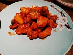 菠萝咕噜肉-蜜桃餐厅·江浙融合菜(荟聚购物中心店)