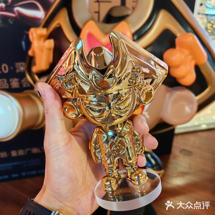 愿每个在深圳的姐妹都能刷到这家肉蟹煲🦀，真的好香！