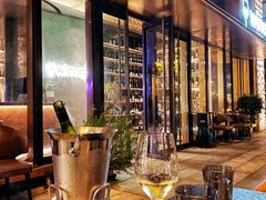 -wineapp葡萄酒餐吧(外滩金融中心店)