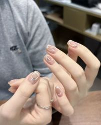 -U3美甲美睫沙龙