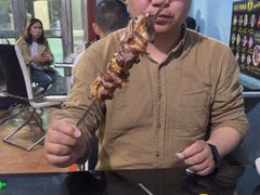 -烤肉小伙烤肉店