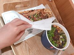-南门金峰辣子鸡·玩串串(昌发展万科广场店)