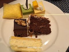 -怡聚轩全日制自助餐厅(大中华喜来登酒店)